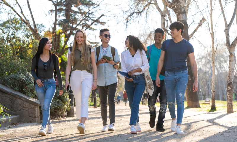 Group of teens walking together.